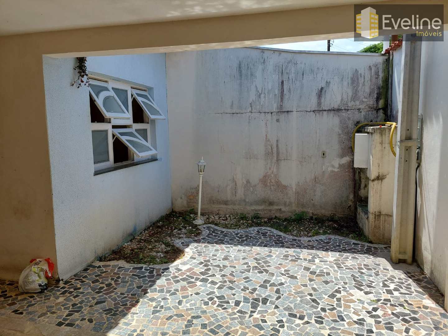 Casa à venda com 2 quartos, 60m² - Foto 3