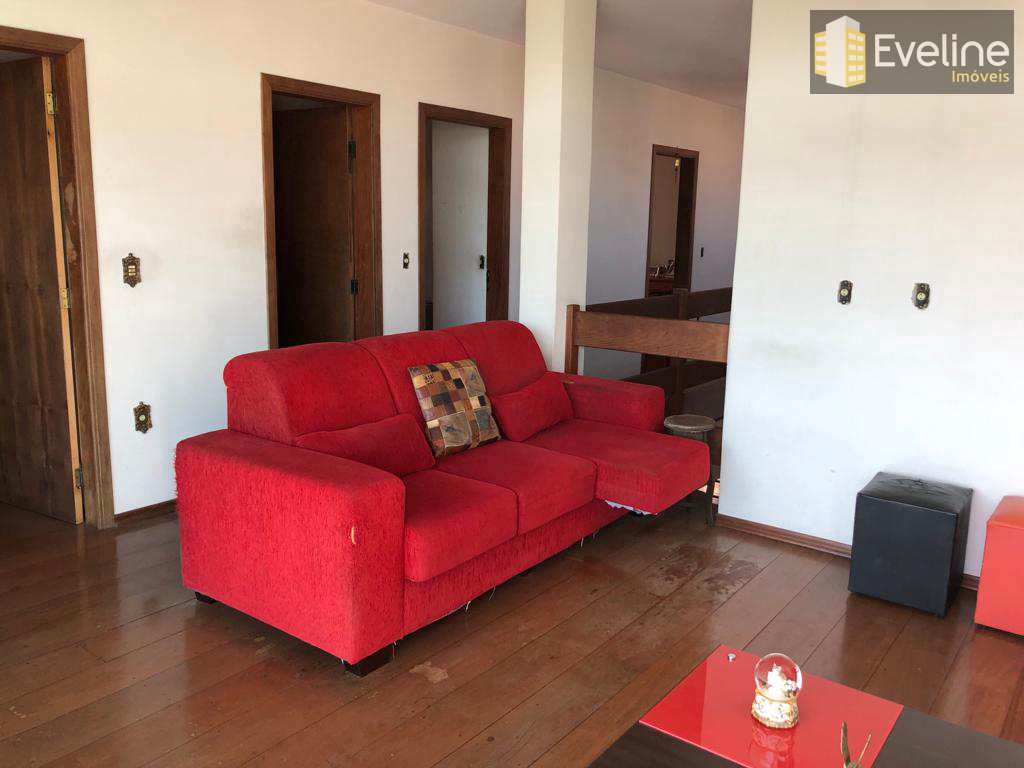 Casa à venda com 3 quartos, 340m² - Foto 14