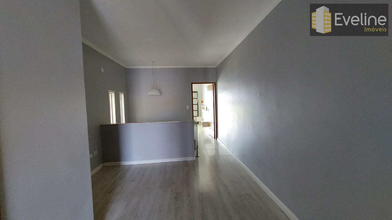 Casa à venda com 3 quartos, 210m² - Foto 11