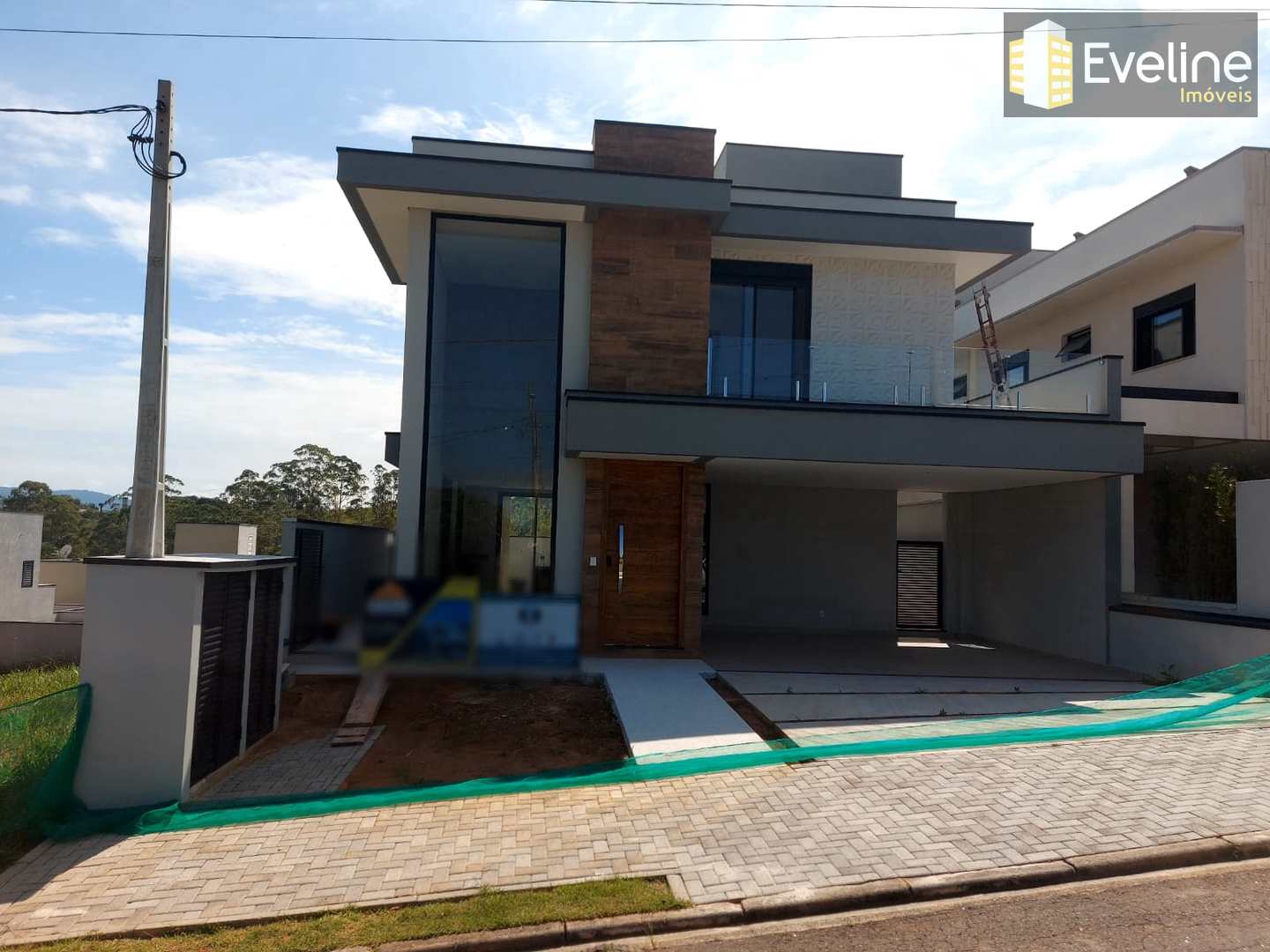 Casa de Condomínio à venda com 4 quartos, 201m² - Foto 1