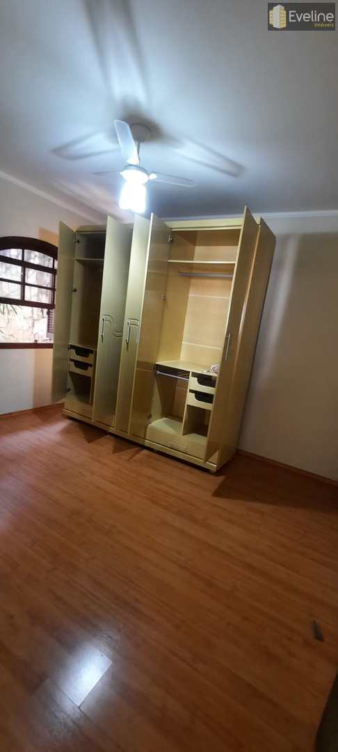 Casa à venda com 4 quartos, 220m² - Foto 21