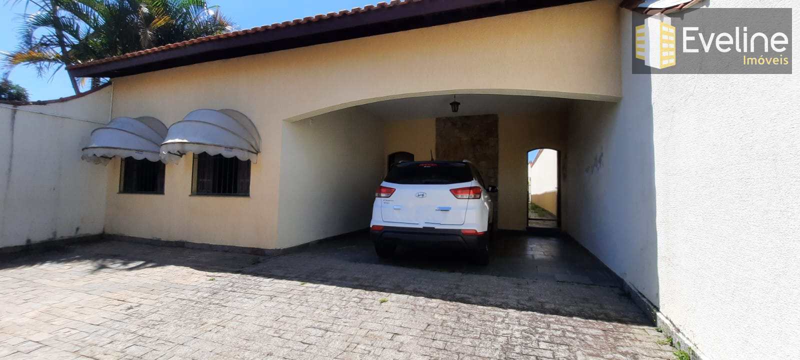 Casa à venda com 4 quartos, 220m² - Foto 3