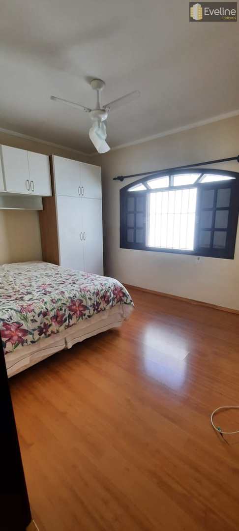 Casa à venda com 4 quartos, 220m² - Foto 19