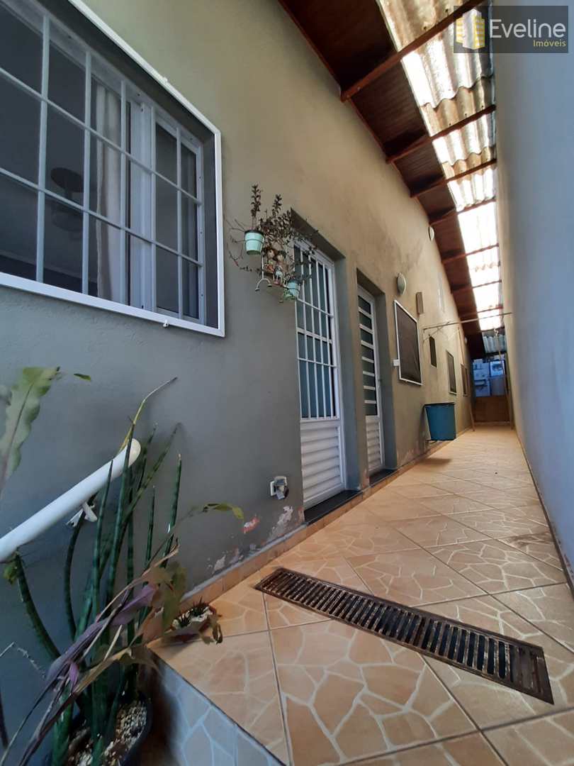 Casa à venda com 2 quartos, 85m² - Foto 11