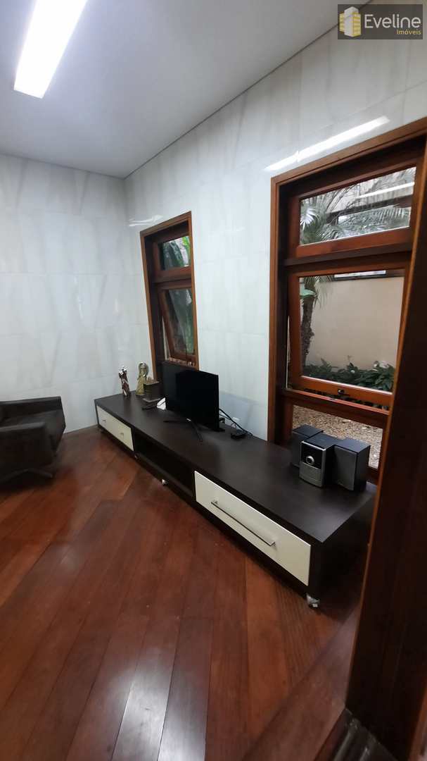 Casa à venda com 3 quartos, 300m² - Foto 12