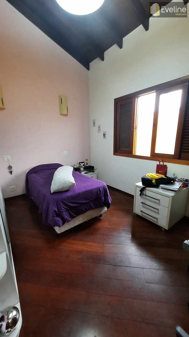 Casa à venda com 3 quartos, 300m² - Foto 33