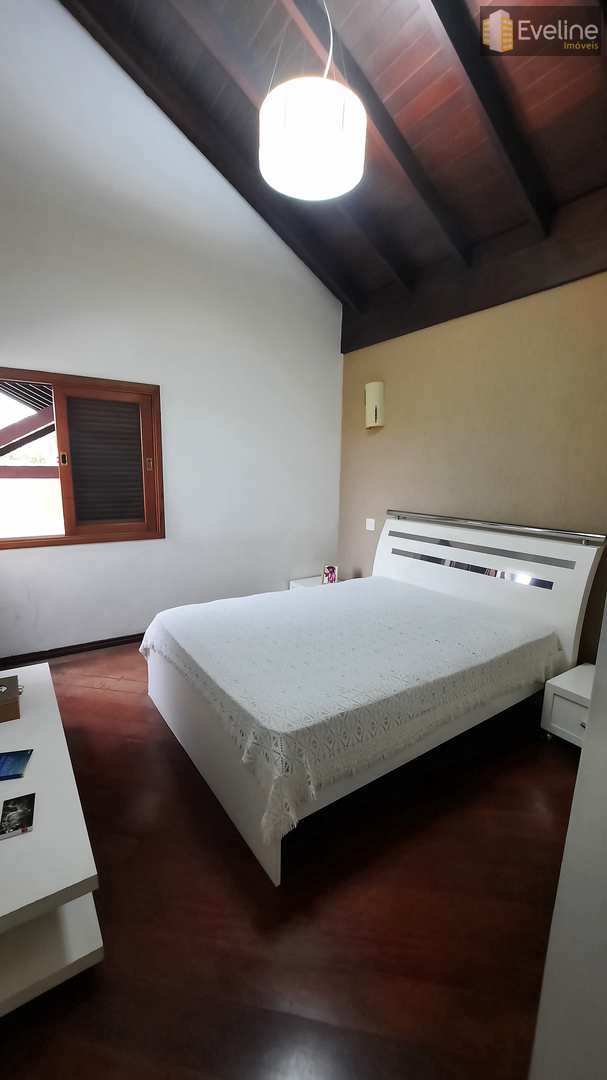 Casa à venda com 3 quartos, 300m² - Foto 35