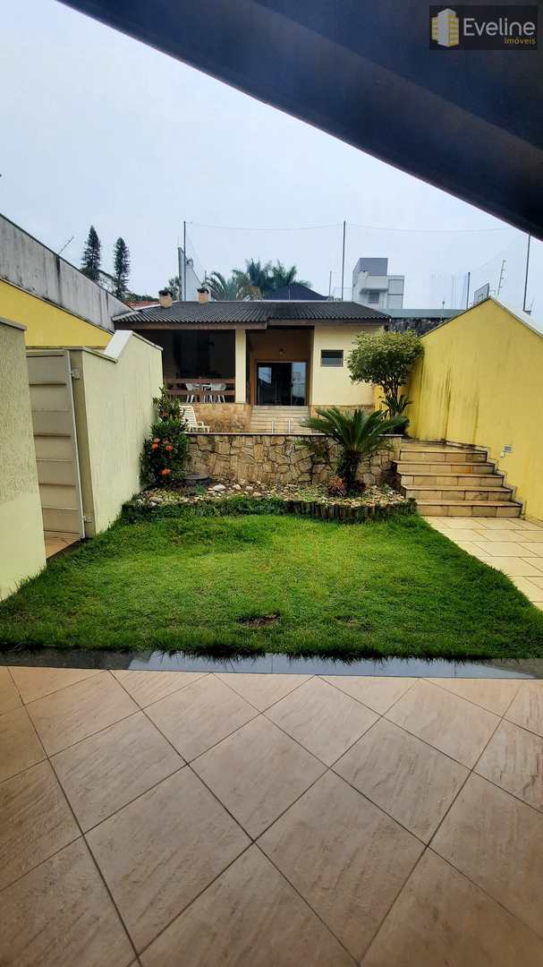 Casa à venda com 3 quartos, 300m² - Foto 26