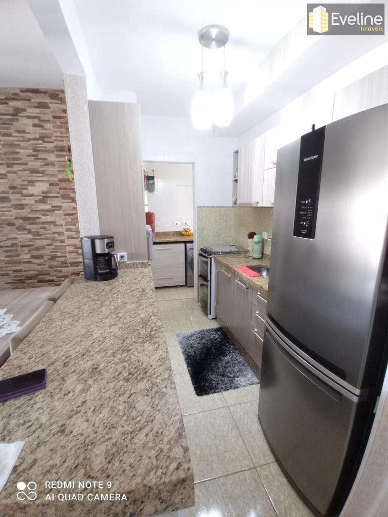 Apartamento à venda com 3 quartos, 77m² - Foto 2