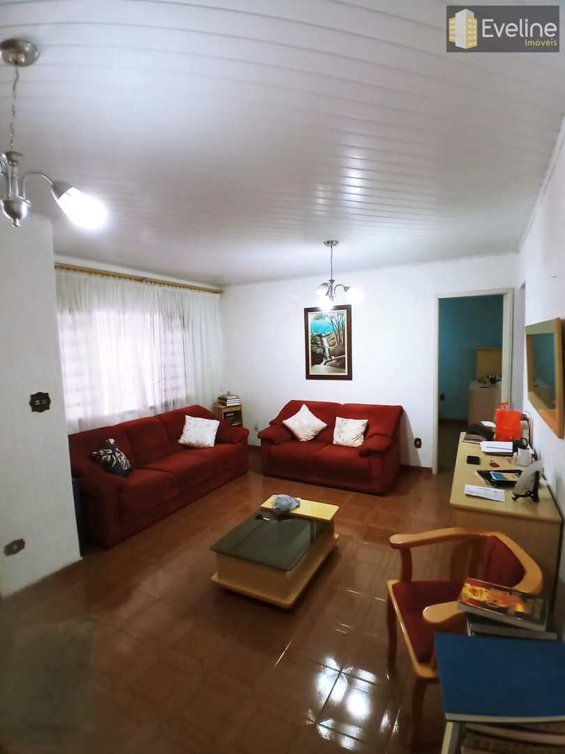 Casa à venda com 3 quartos, 200m² - Foto 1