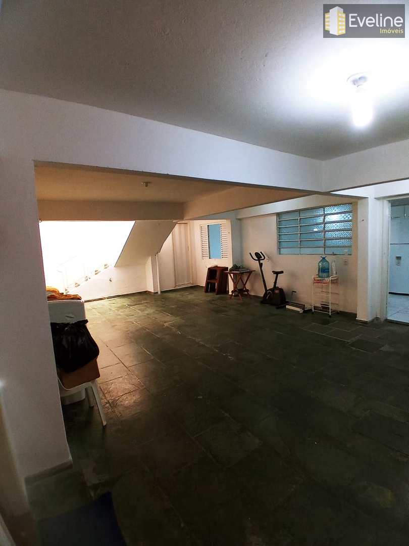 Casa à venda com 3 quartos, 200m² - Foto 11