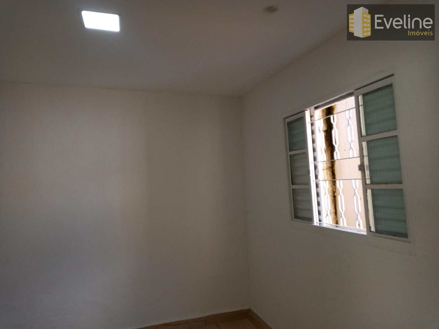 Casa para alugar com 2 quartos, 50m² - Foto 10