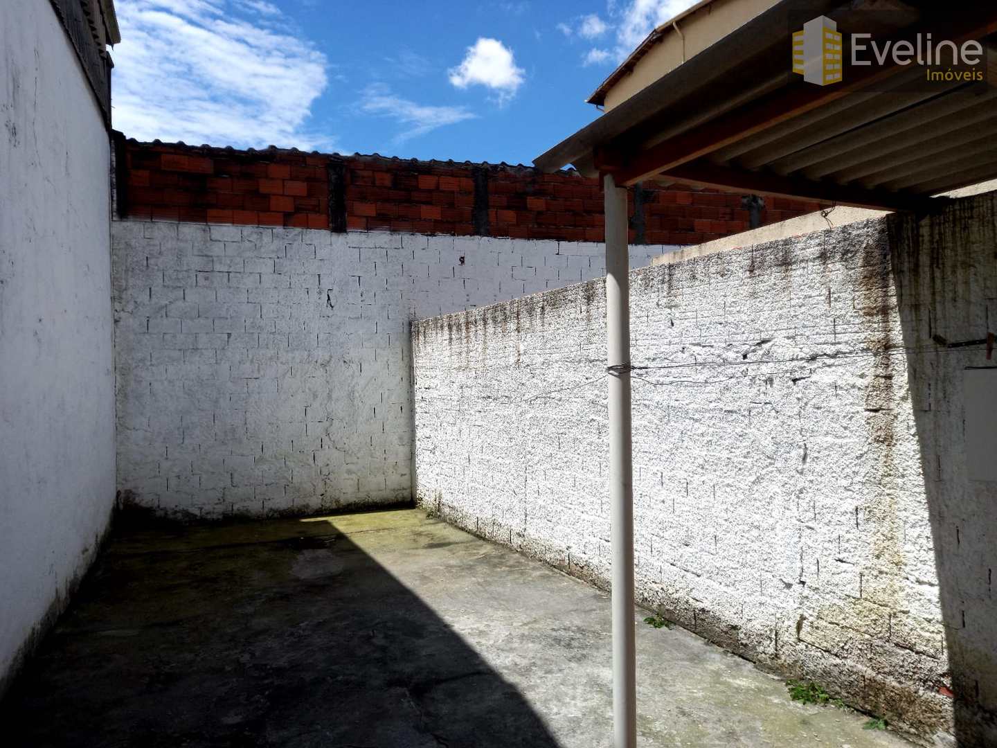 Casa para alugar com 2 quartos, 50m² - Foto 18