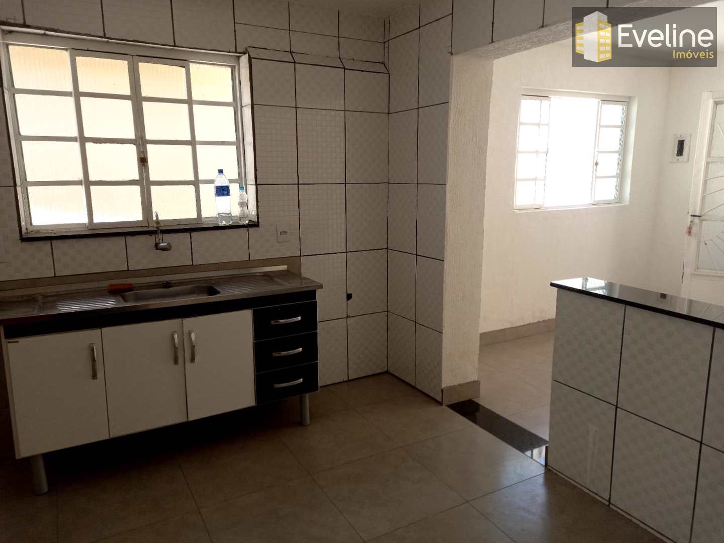 Casa para alugar com 2 quartos, 50m² - Foto 5