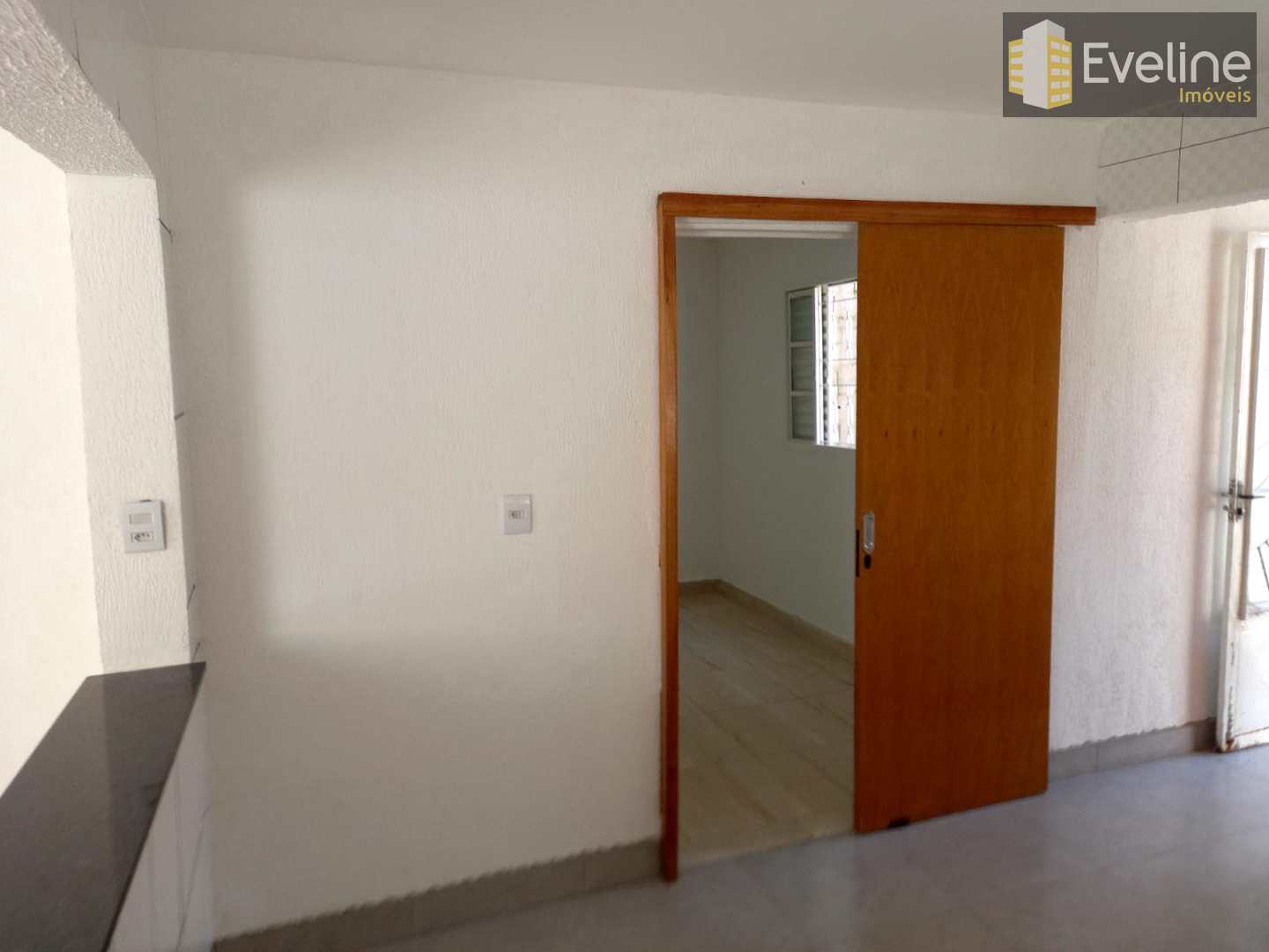 Casa para alugar com 2 quartos, 50m² - Foto 7