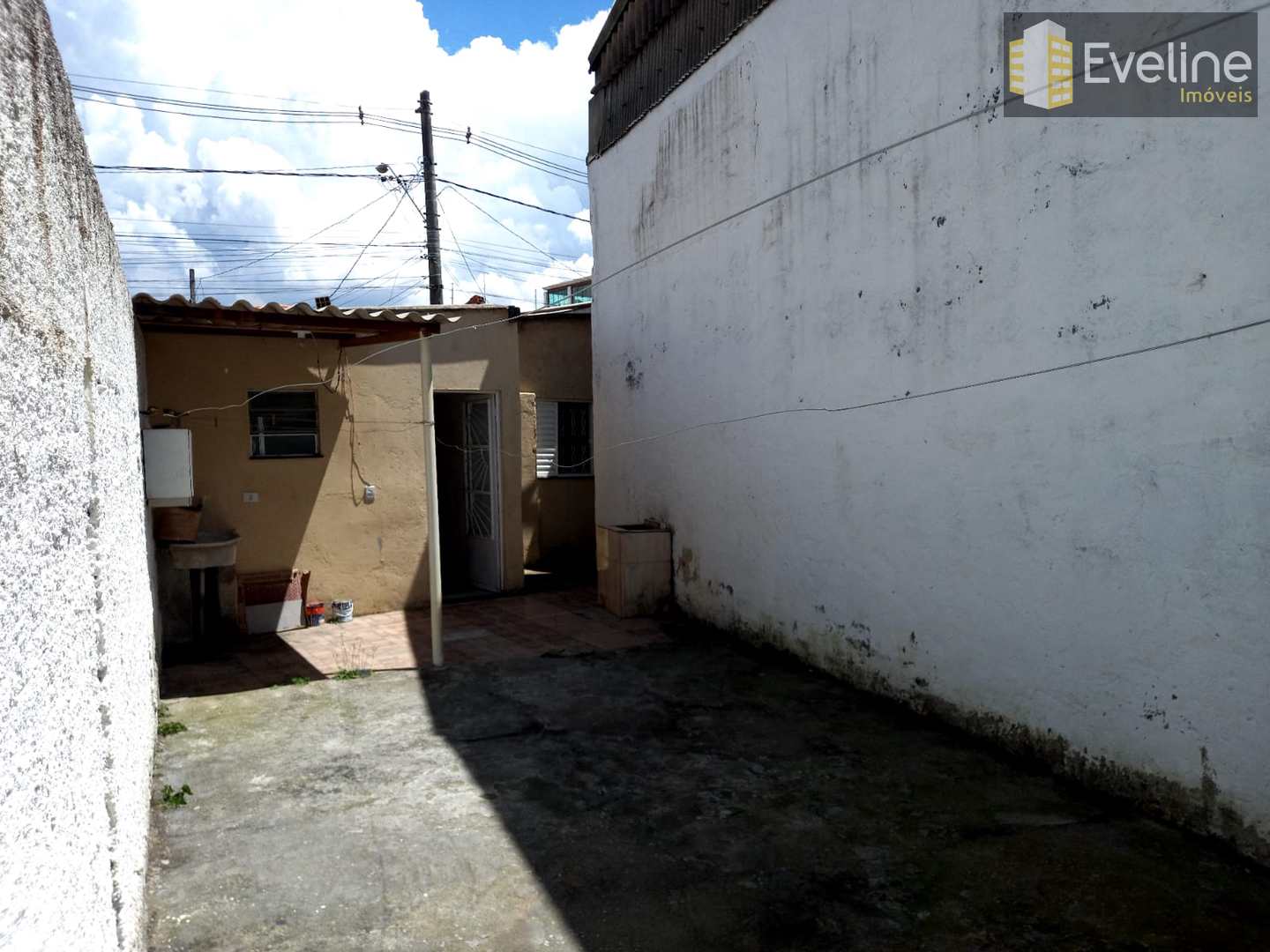 Casa para alugar com 2 quartos, 50m² - Foto 15