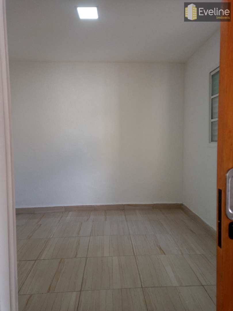 Casa para alugar com 2 quartos, 50m² - Foto 9