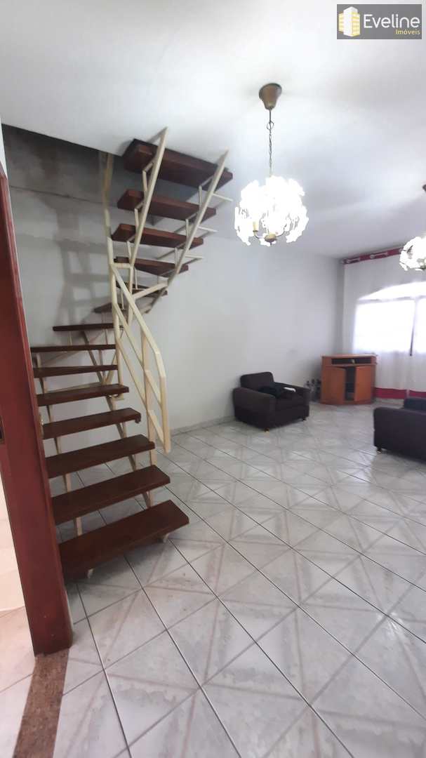 Casa à venda com 3 quartos, 90m² - Foto 2