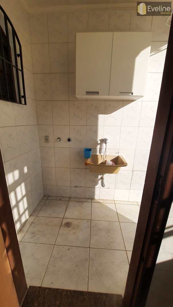 Casa à venda com 3 quartos, 90m² - Foto 5