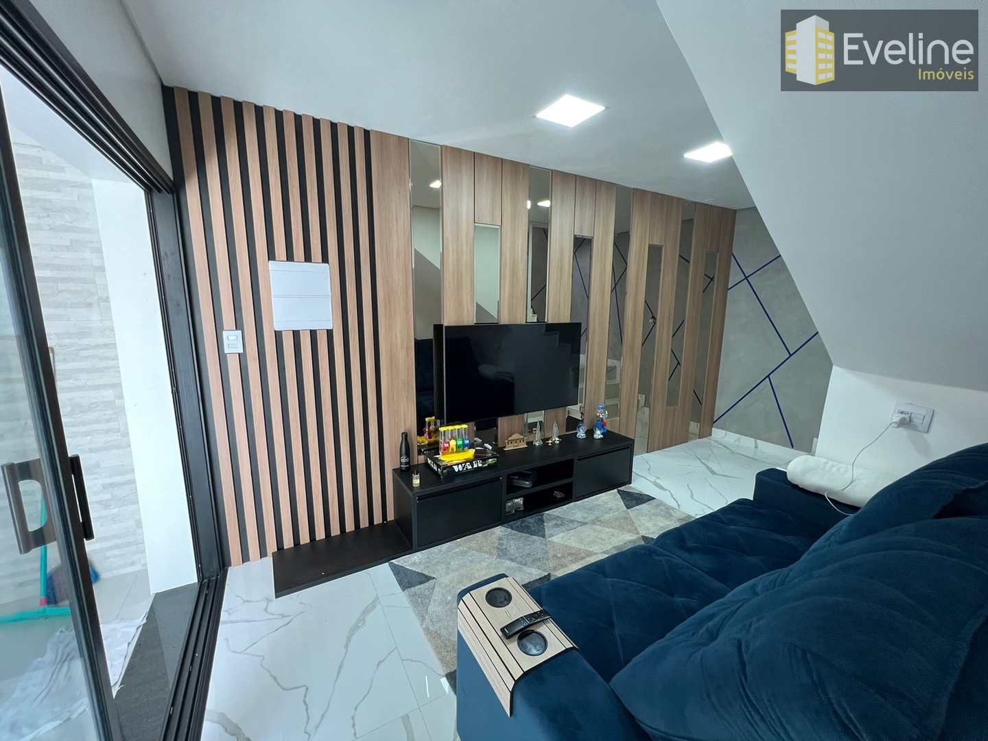 Casa à venda com 2 quartos, 140m² - Foto 4