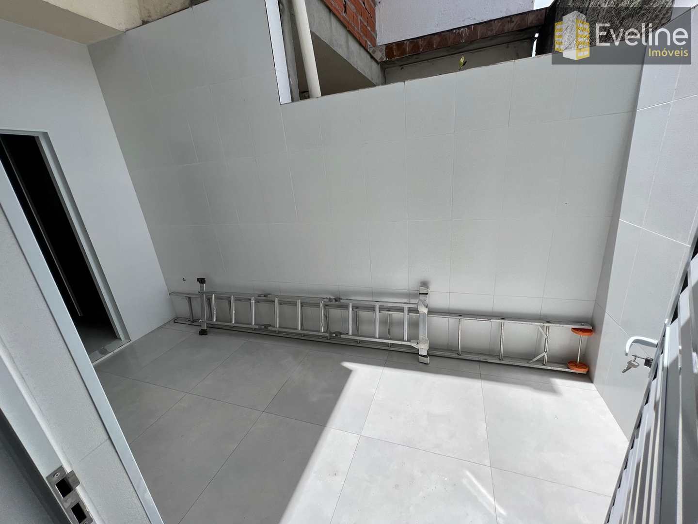 Casa à venda com 2 quartos, 140m² - Foto 17