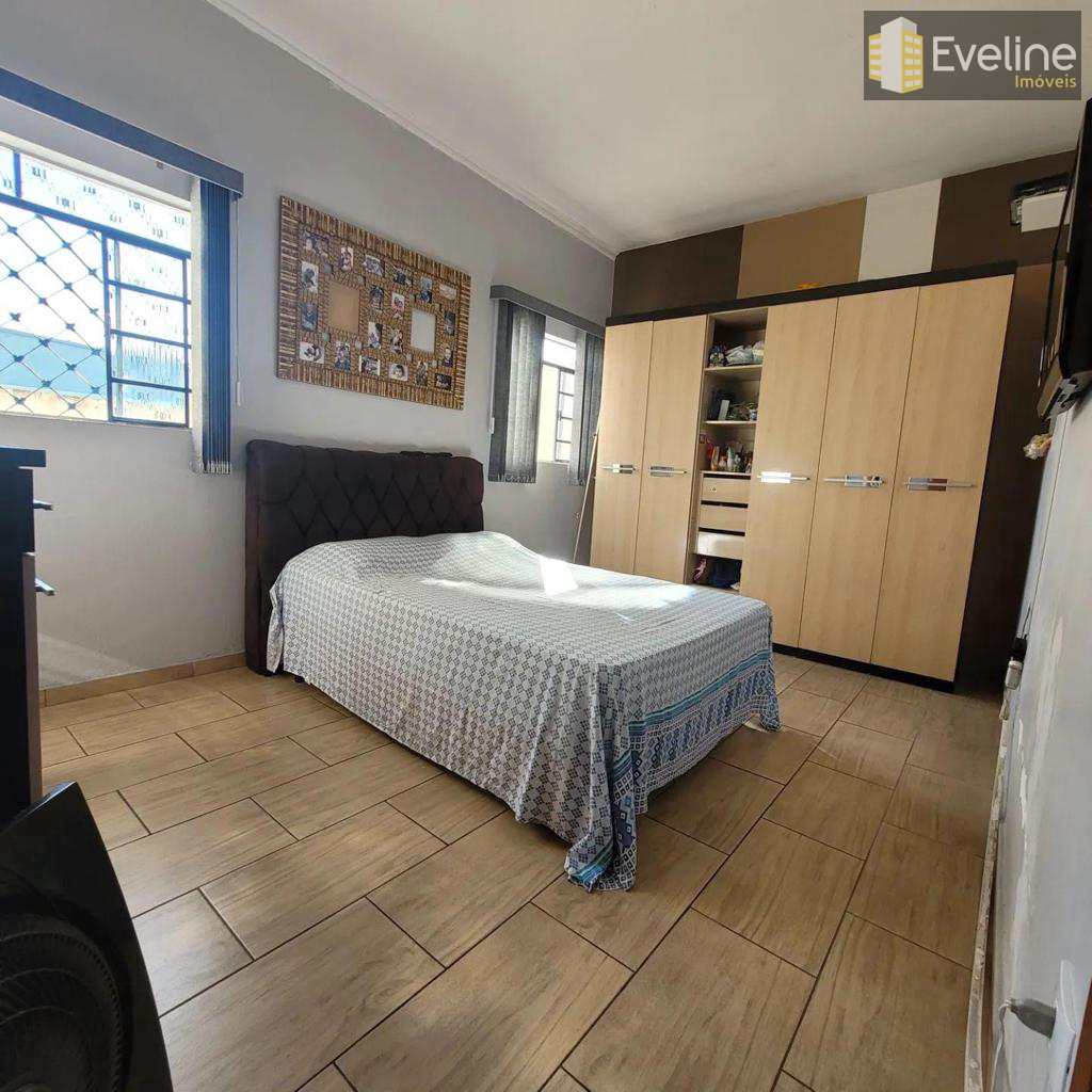 Casa à venda com 2 quartos, 160m² - Foto 8