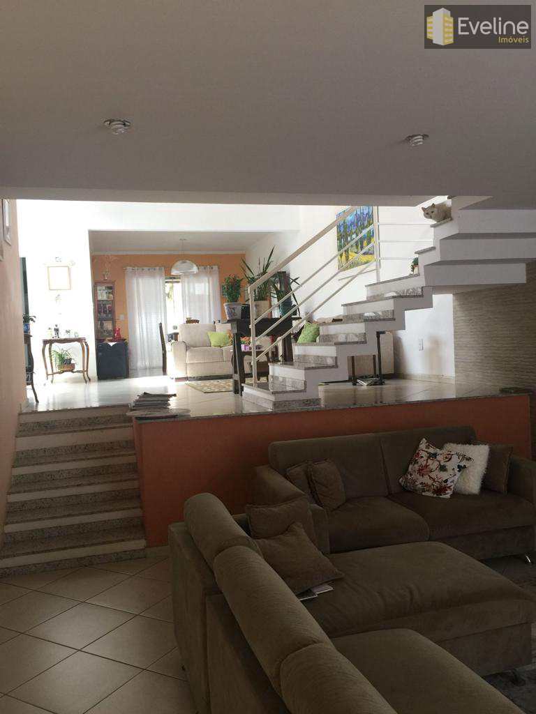 Casa à venda com 3 quartos, 280m² - Foto 5