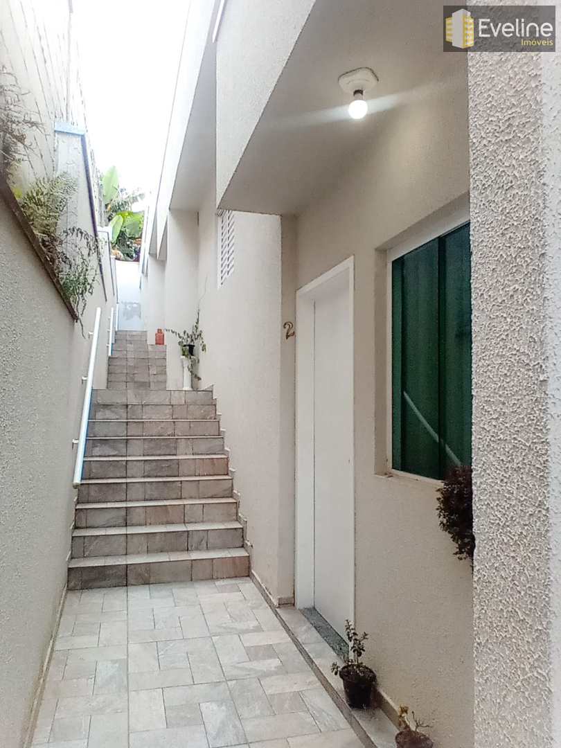 Casa à venda com 2 quartos, 65m² - Foto 1