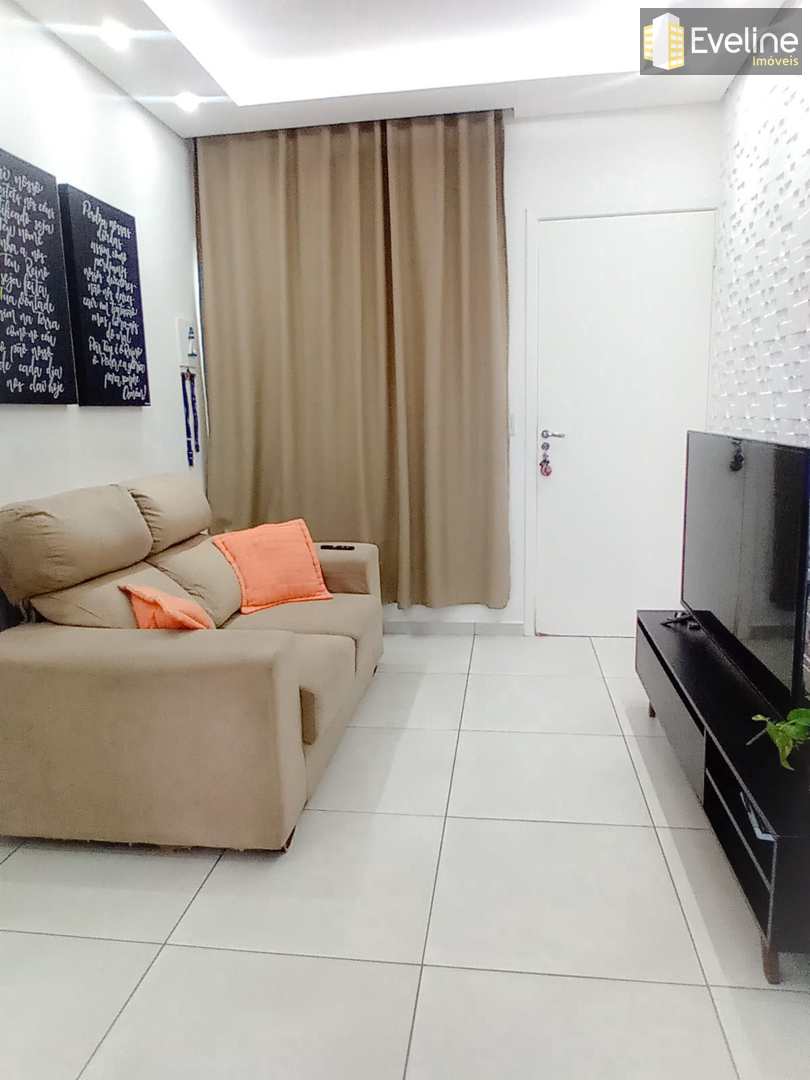 Casa à venda com 2 quartos, 65m² - Foto 2