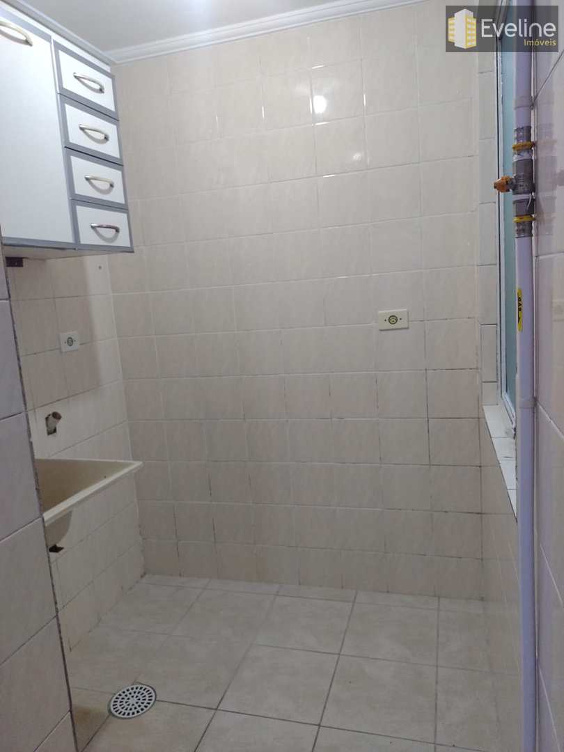 Apartamento para alugar com 2 quartos, 64m² - Foto 13