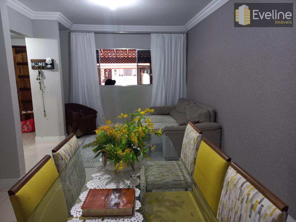 Casa de Condomínio à venda com 3 quartos, 218m² - Foto 4