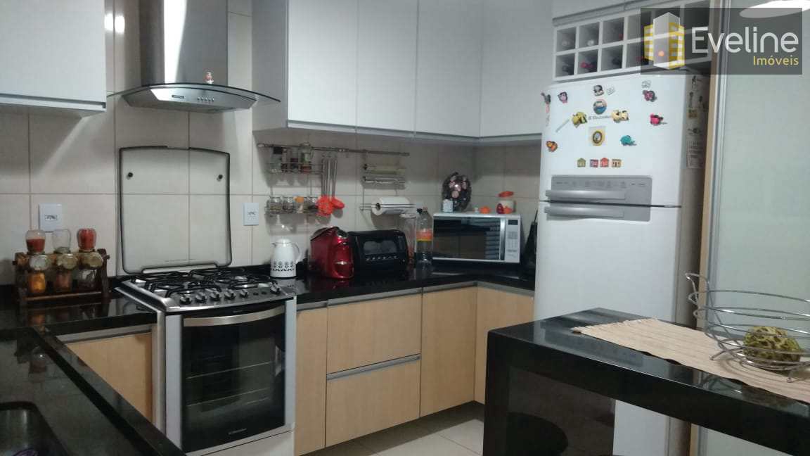 Sobrado à venda com 3 quartos, 180m² - Foto 14