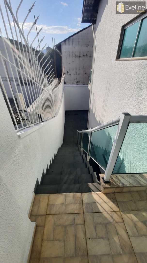 Casa à venda e aluguel com 4 quartos, 236m² - Foto 4