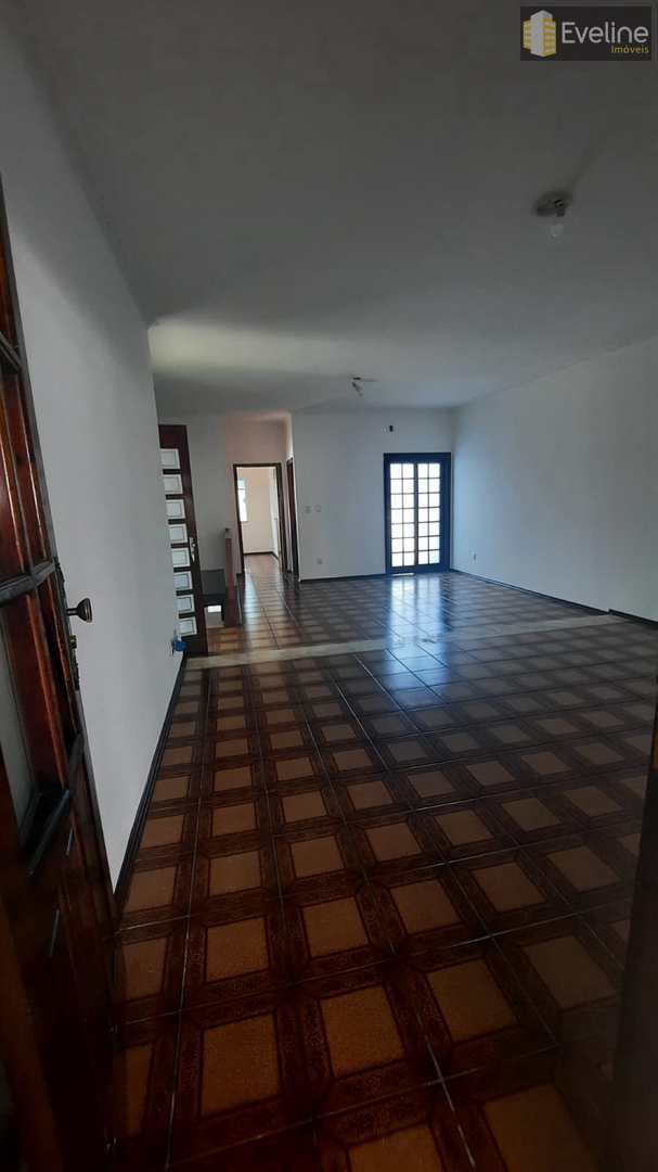 Casa à venda e aluguel com 4 quartos, 236m² - Foto 22