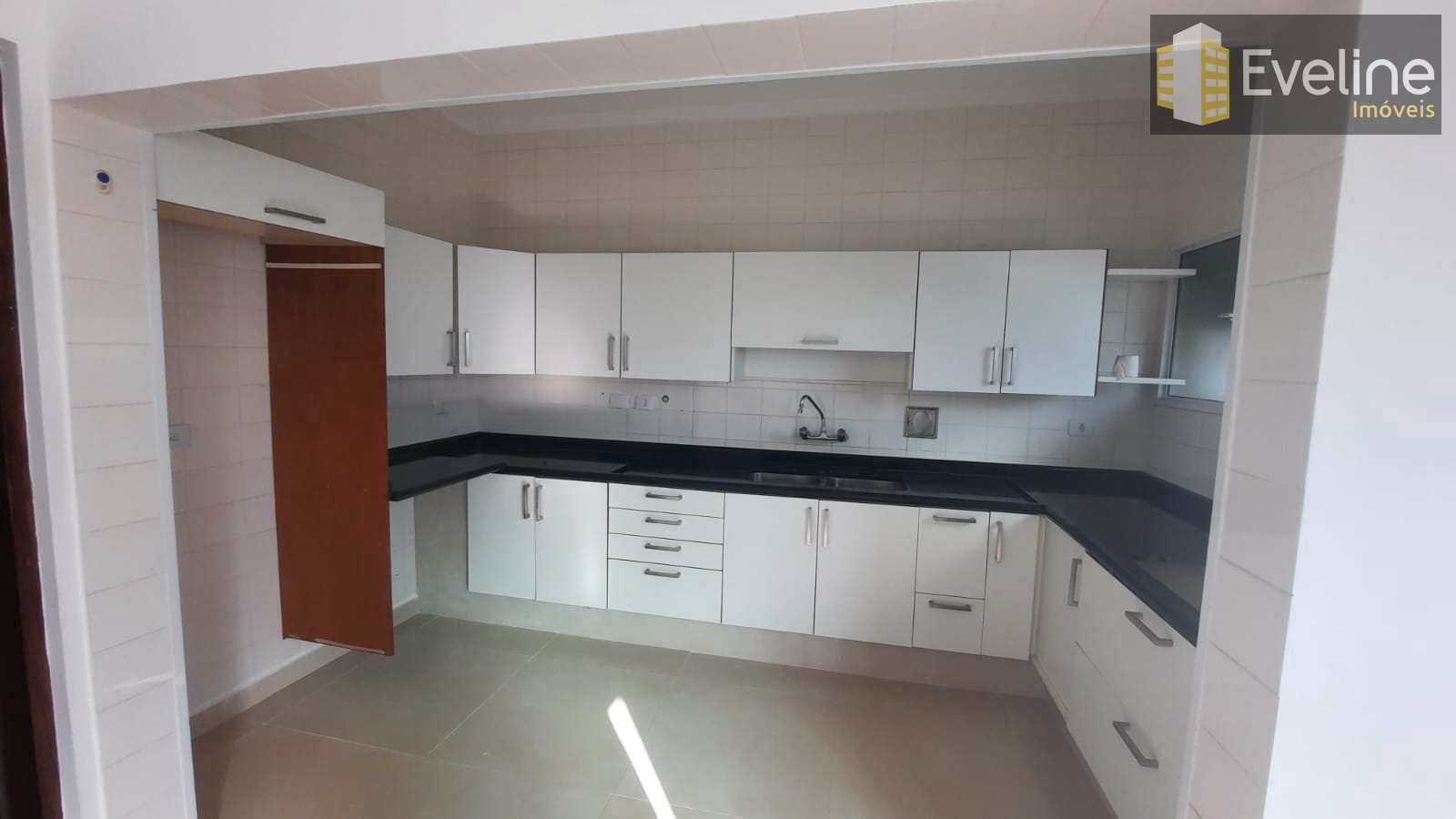 Casa à venda e aluguel com 4 quartos, 236m² - Foto 20