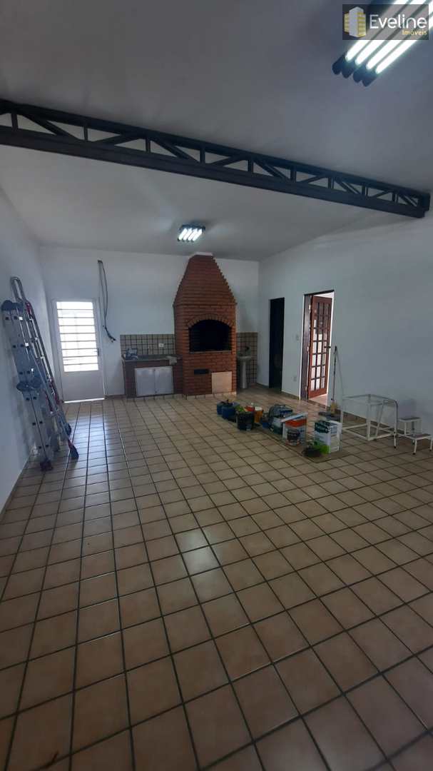 Casa à venda e aluguel com 4 quartos, 236m² - Foto 26