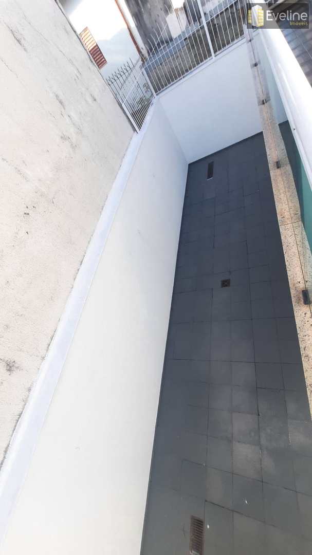 Casa à venda e aluguel com 4 quartos, 236m² - Foto 10