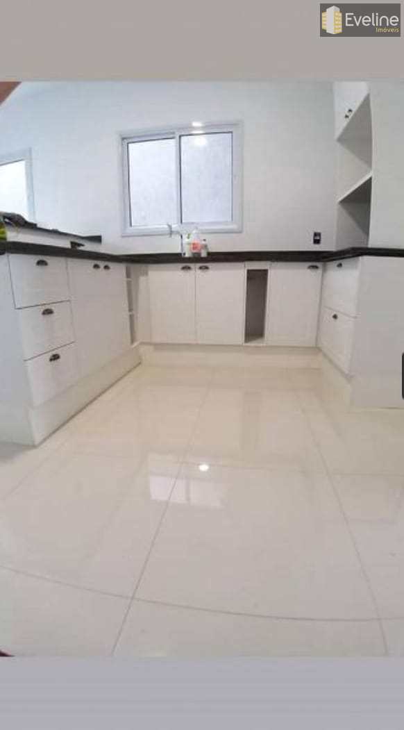 Sobrado à venda com 3 quartos, 150m² - Foto 1