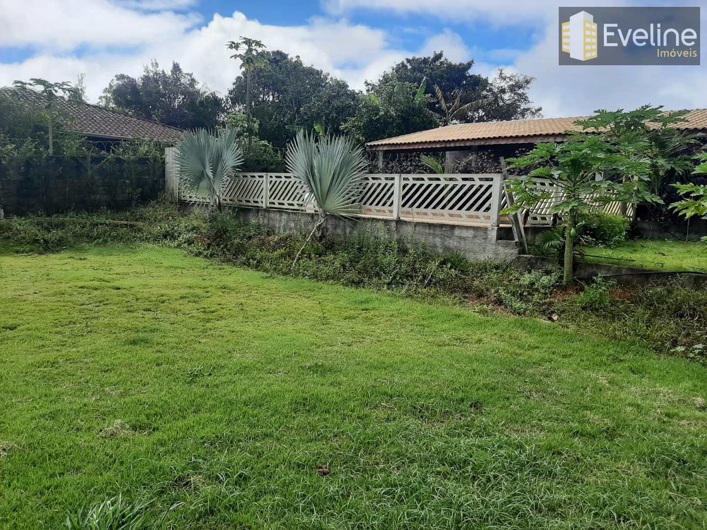 Chácara com 3 dorms, Parque das Varinhas, Mogi das Cruzes - R$ 550 mil, Cod: 3376