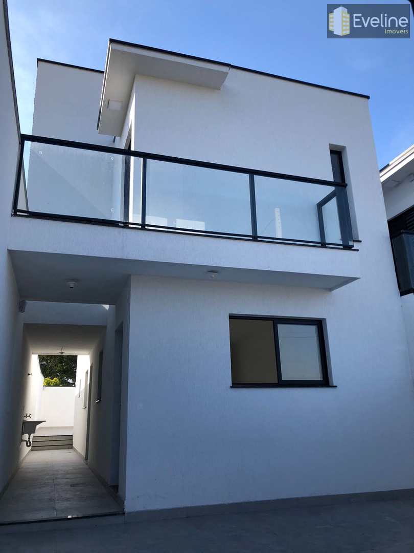 Casa à venda com 3 quartos, 134m² - Foto 1