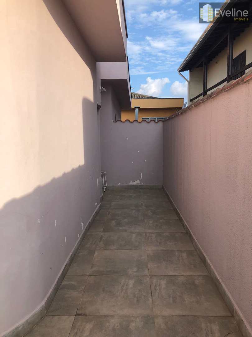 Casa à venda com 3 quartos, 176m² - Foto 34