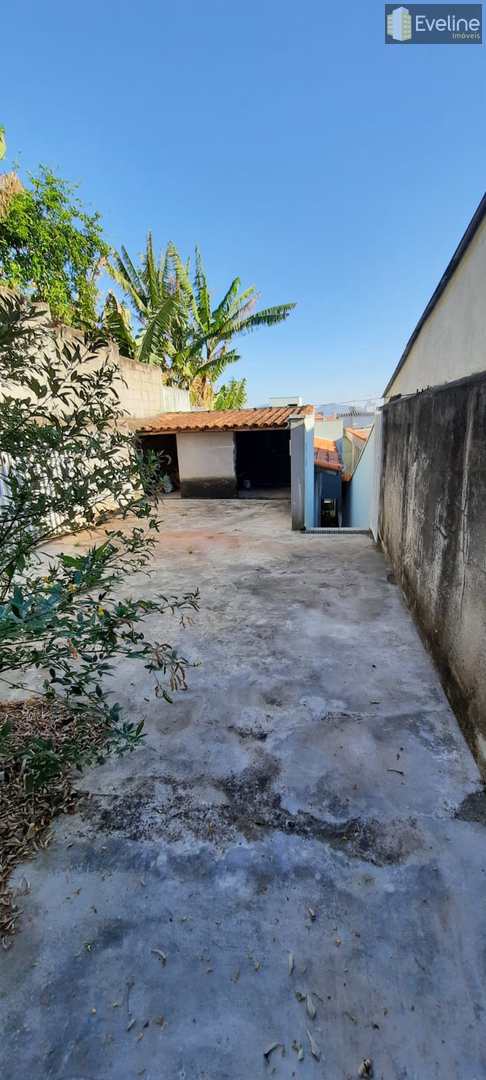 Casa à venda com 3 quartos, 500m² - Foto 31