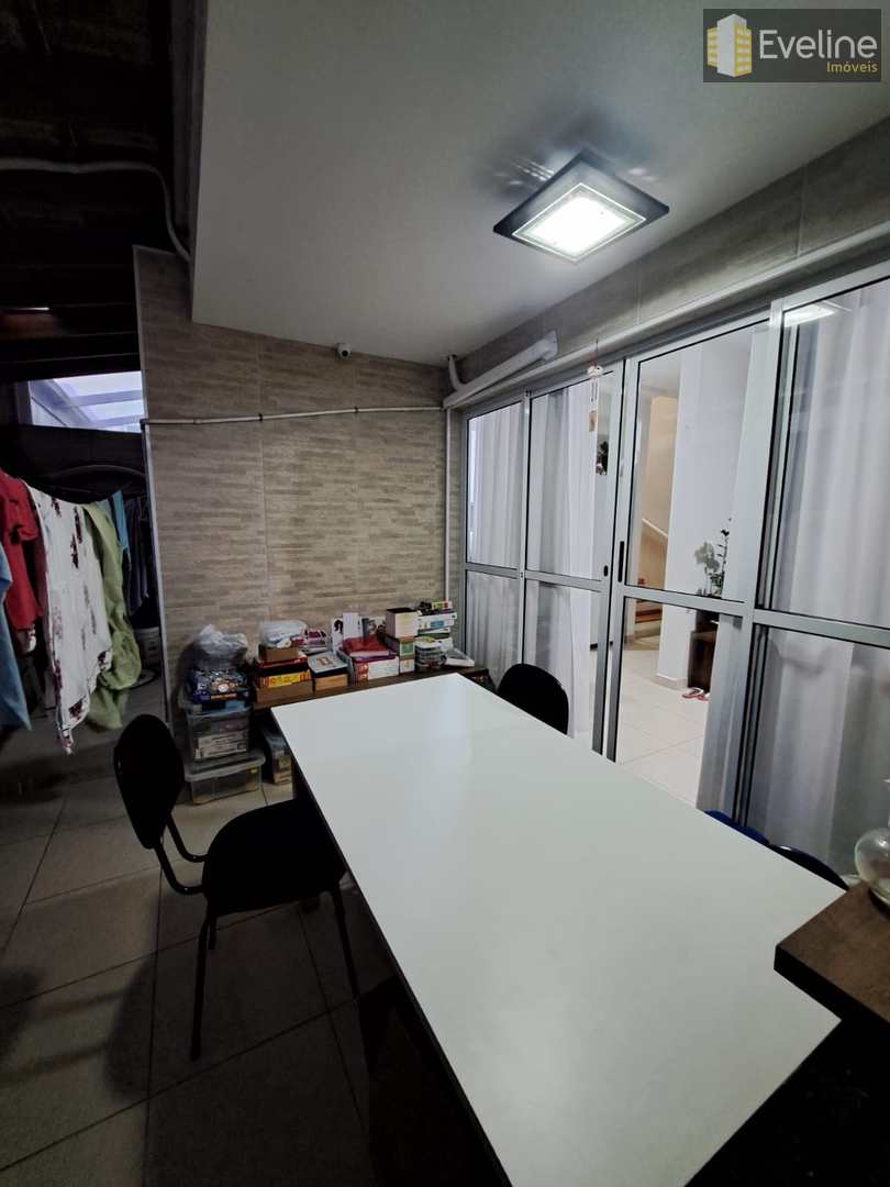 Casa à venda com 2 quartos, 100m² - Foto 10