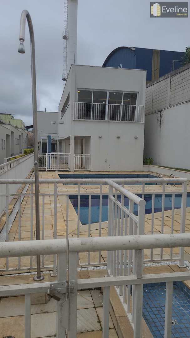 Casa à venda com 2 quartos, 100m² - Foto 2