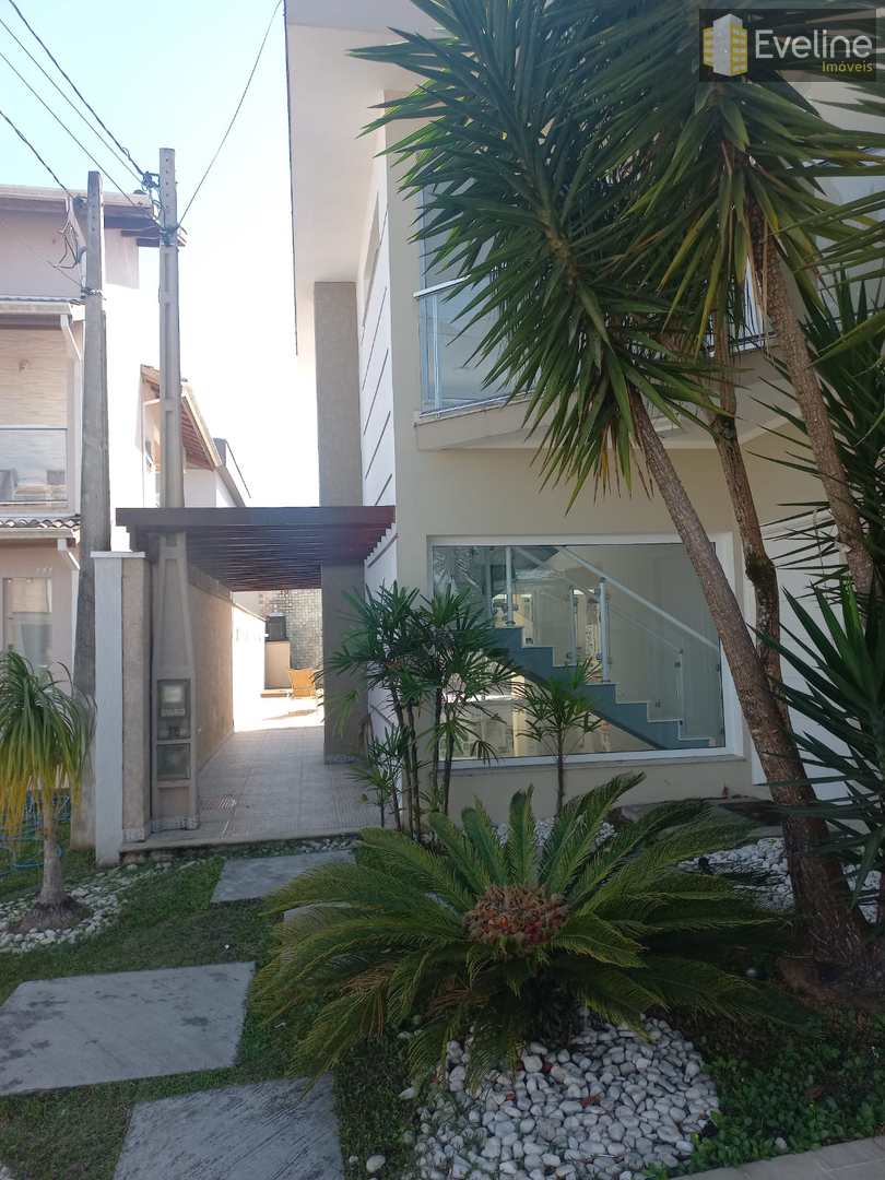 Casa de Condomínio para alugar com 3 quartos, 398m² - Foto 4