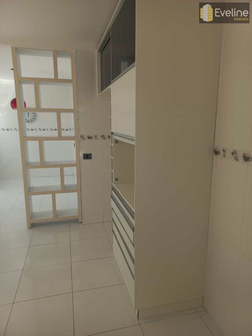 Casa de Condomínio para alugar com 3 quartos, 398m² - Foto 42