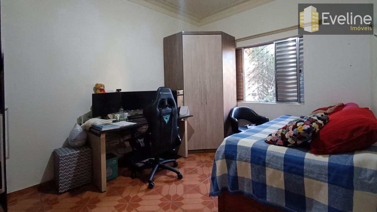 Casa à venda com 3 quartos, 300m² - Foto 14