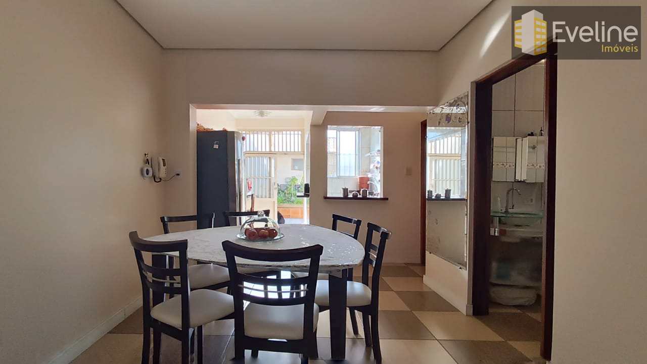 Casa à venda com 3 quartos, 300m² - Foto 7