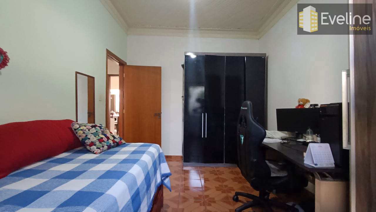 Casa à venda com 3 quartos, 300m² - Foto 13