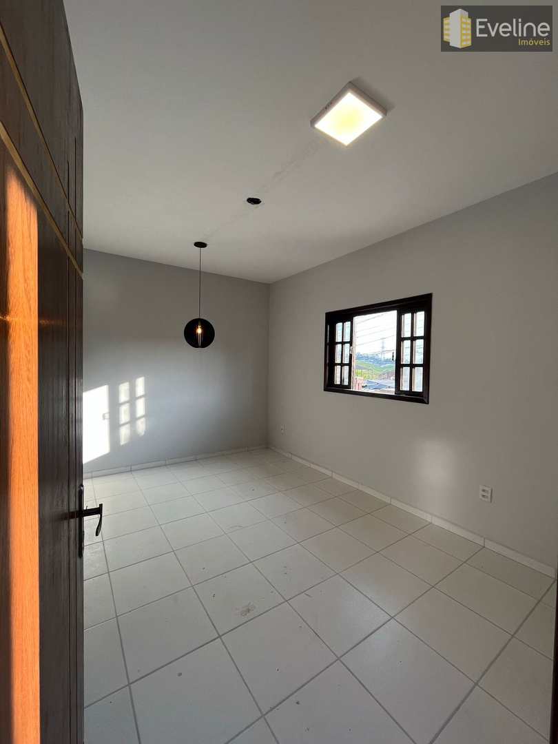 Casa à venda com 2 quartos, 158m² - Foto 5